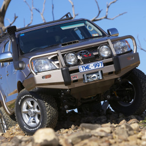 WINCHBAR HILUX 