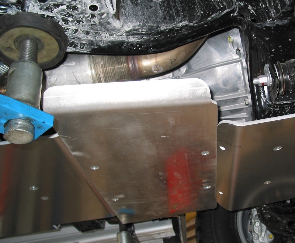 Protection boite de vitesse N4-OFFROAD Toyota Hilux (2005-2015) KUN125/126
