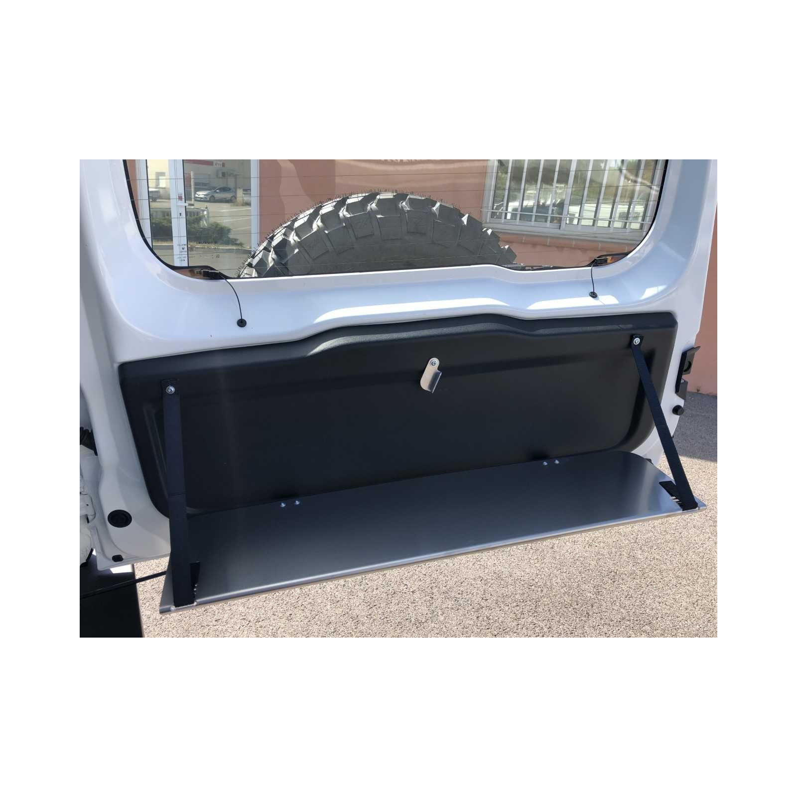 Tablette rabattable N4-OFFROAD sur porte arrière Jimny après 2019 - version sans ouverture depuis l'intérieur 