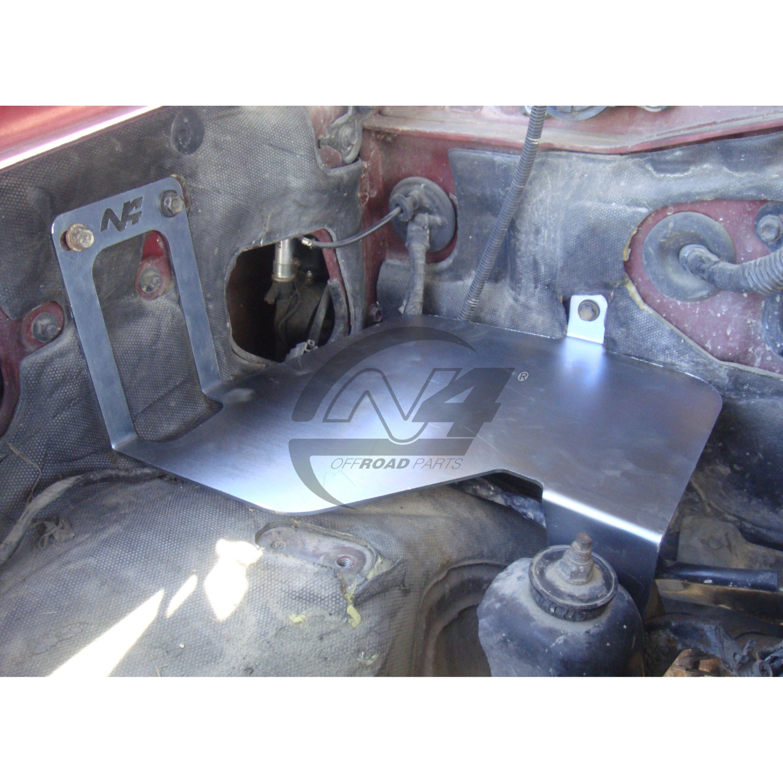 Platine support d'accessoires dans compartiment moteur Toyota HDJ80 N4-OFFROAD 