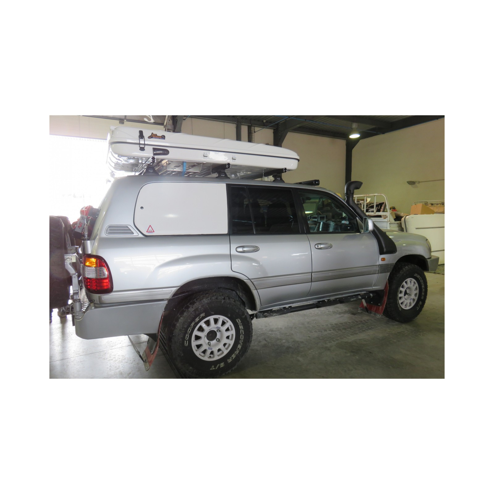 Support d'échelle sous tente James Baroud N4-OFFROAD 