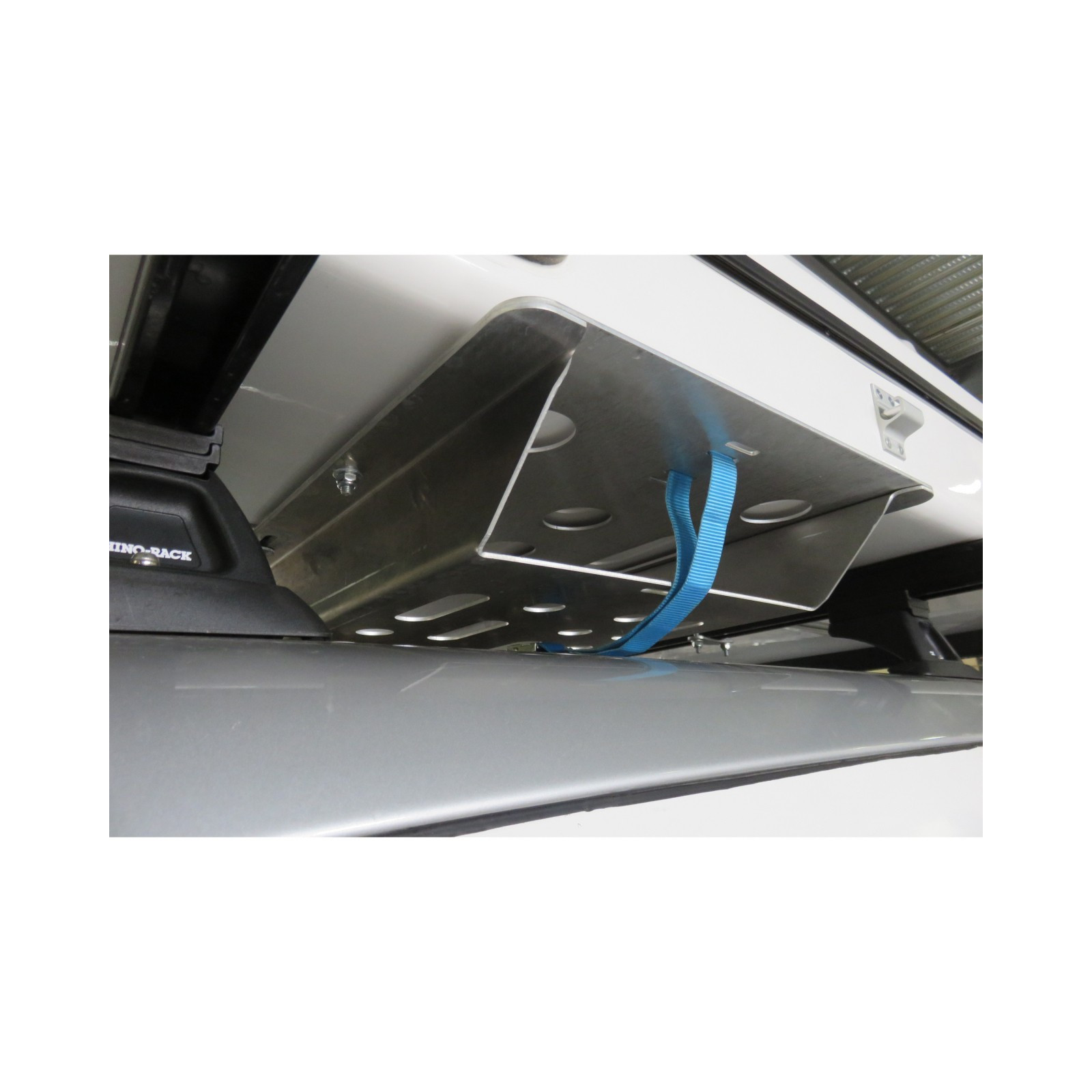 Support d'échelle sous tente James Baroud N4-OFFROAD 