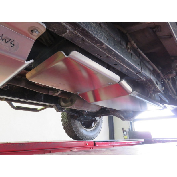 Ski de protection / Blindage Réservoir N4 Toyota FJ Cruiser • BLRE15B