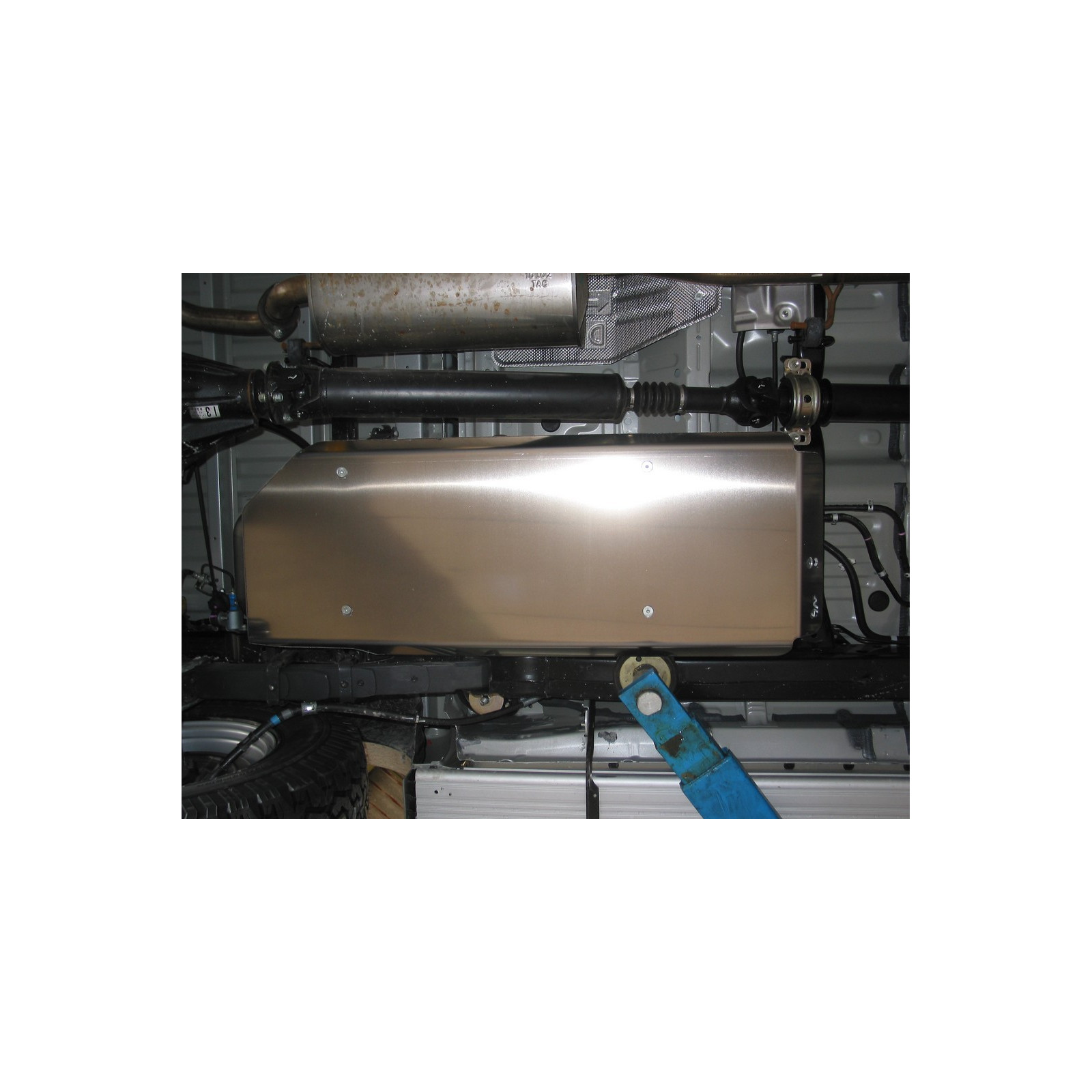 Ski de protection / Blindage Réservoir N4 Toyota Hilux Revo • BLRE12B