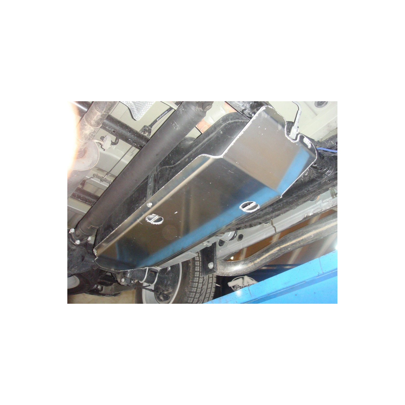 Ski de protection / Blindage Réservoir N4 Volkswagen Amarok 2.0 TDI/BiTDI 2010+ • BLRE3B