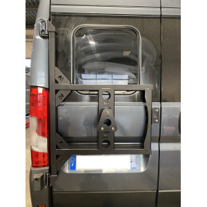 Porte roue de secours en inox sur porte arrière gauche Fiat Ducato-Campeo N4-OFFROAD 