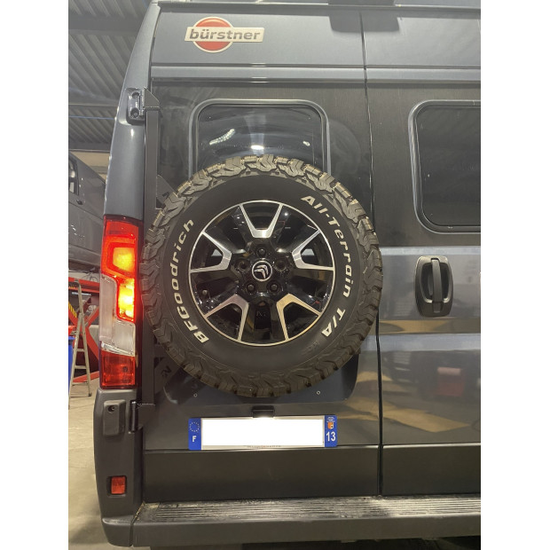Porte roue de secours en inox sur porte arrière gauche Fiat Ducato-Campeo N4-OFFROAD 