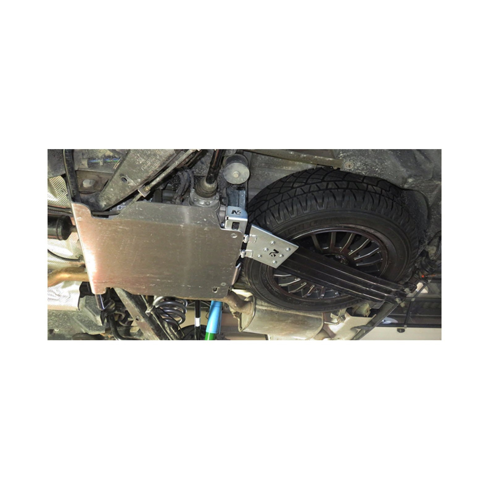 Kit de modification fixation du panier roue de secours T5 et T6 N4-OFFROAD 