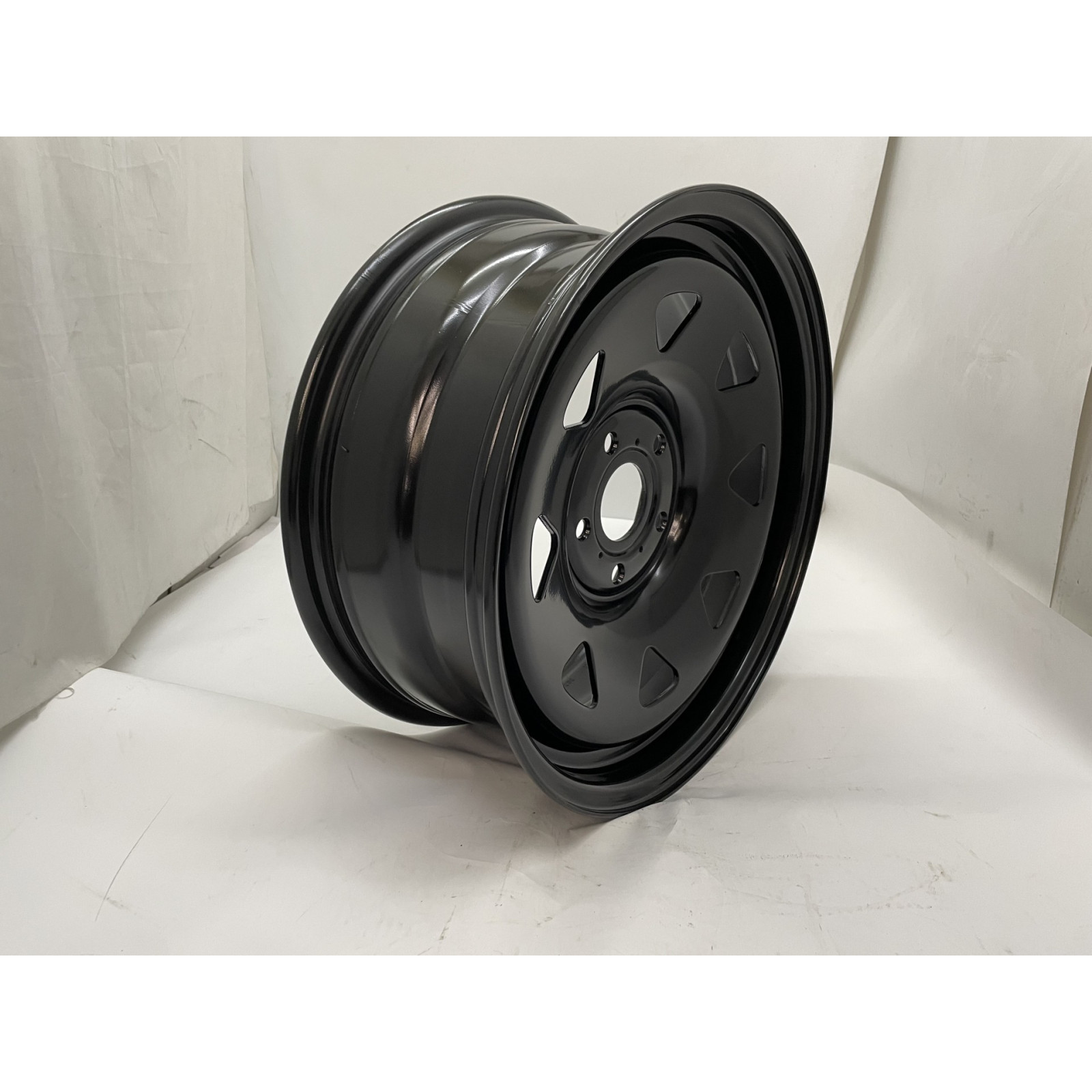 Jante acier Triangular noire 7x17 5x120 ET25 CB65.1 pour Volkswagen Amarok et Transporter T5 T6 N4-OFFROAD 