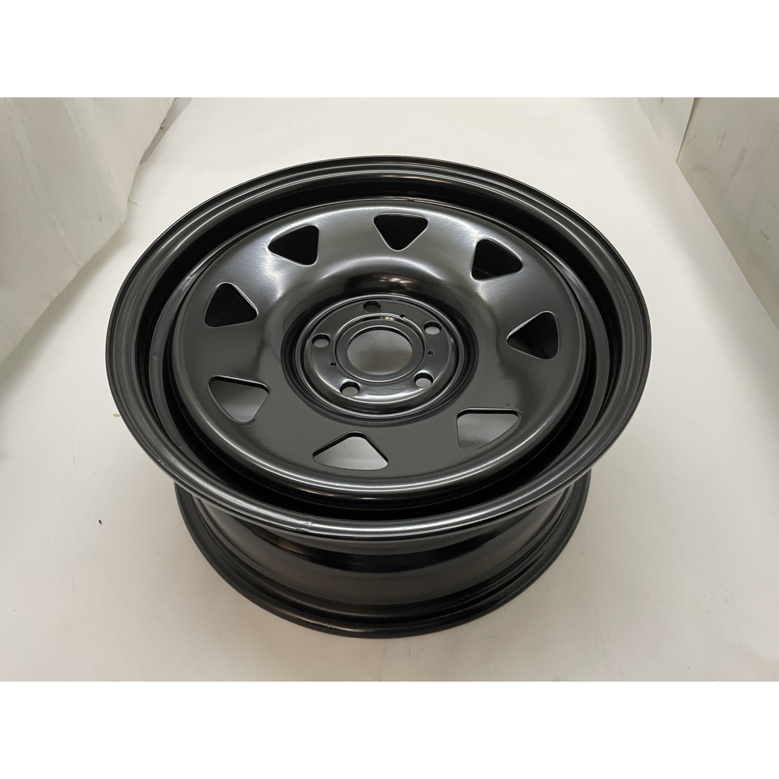 Jante acier Triangular noire 7x17 5x120 ET25 CB65.1 pour Volkswagen Amarok et Transporter T5 T6 N4-OFFROAD 
