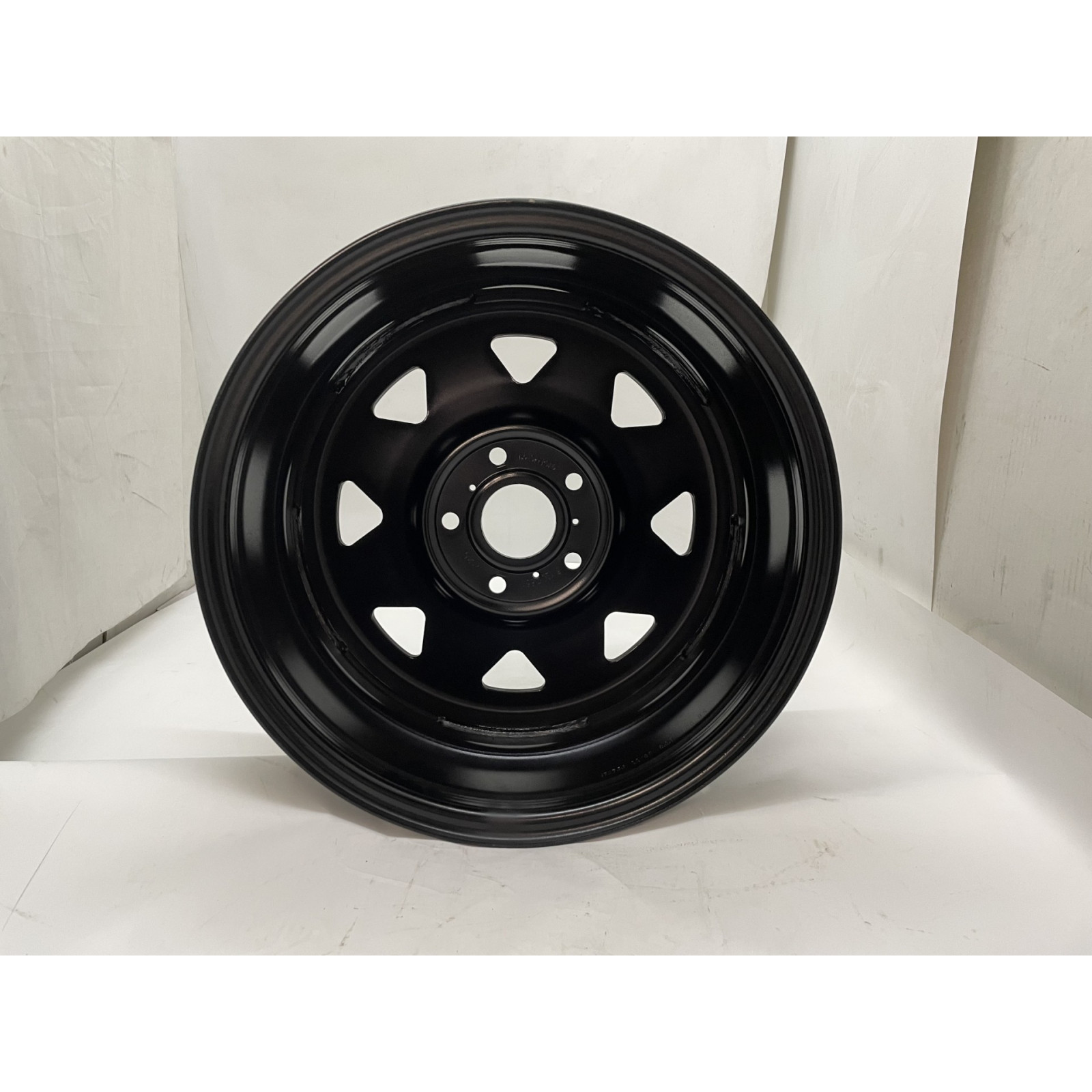 Jante acier Triangular noire 7x17 5x120 ET25 CB65.1 pour Volkswagen Amarok et Transporter T5 T6 N4-OFFROAD 