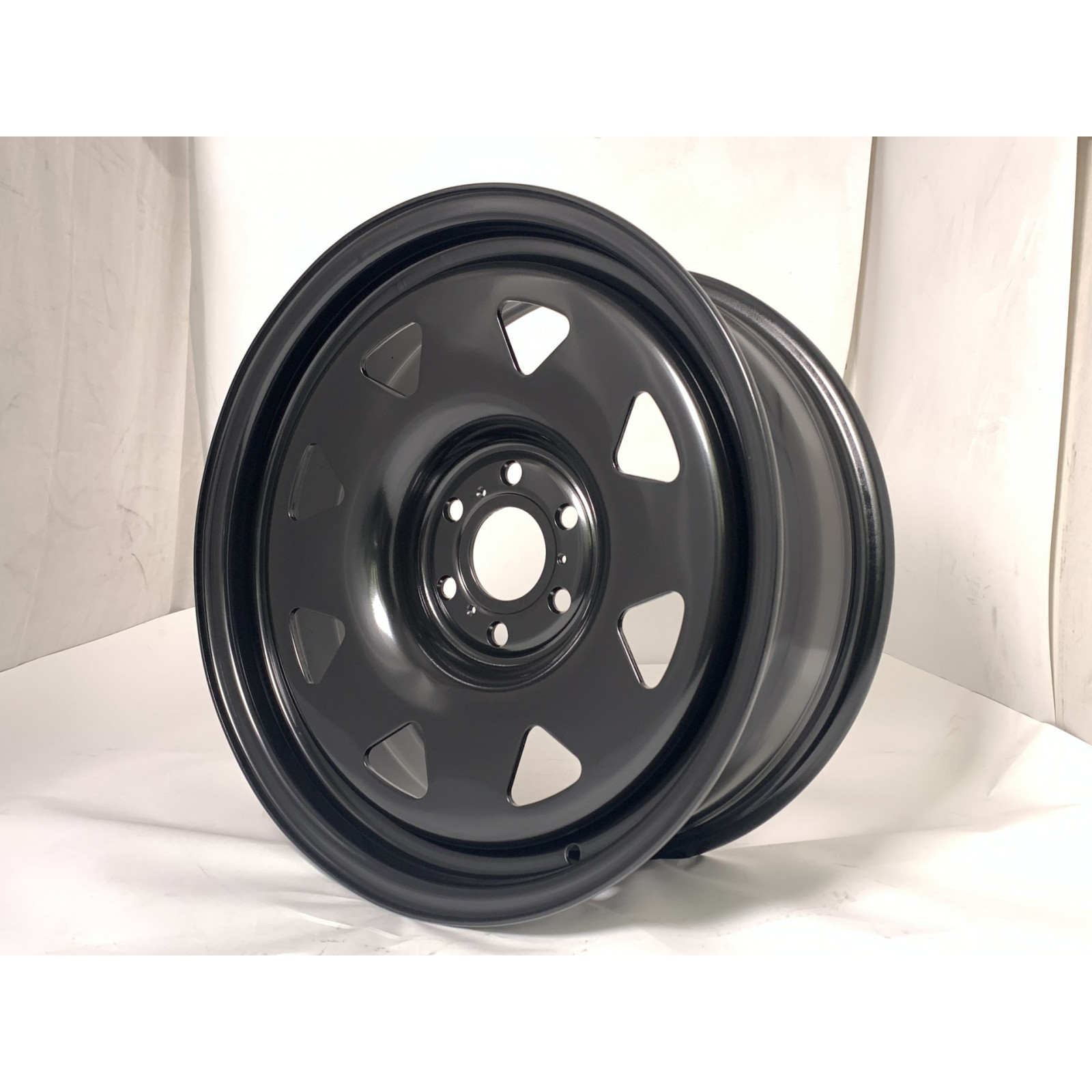 Jante acier Triangular noire 7x17 6x114.3 ET20 CB66.1 pour Nissan Navara D23 Mercedes Classe X Renault Alaskan N4-OFFROAD 