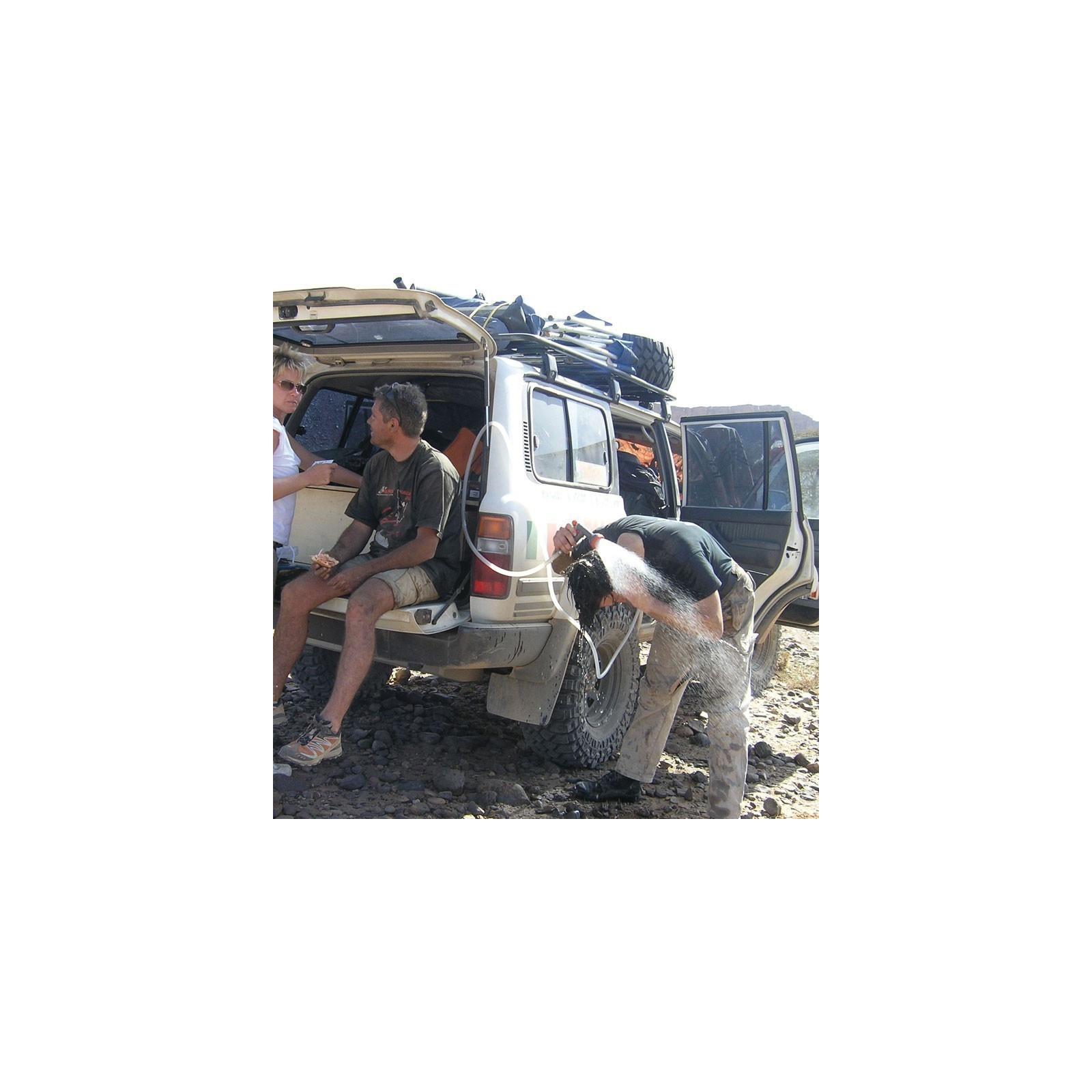 Malette avec pompe et douchette eau - 12V 