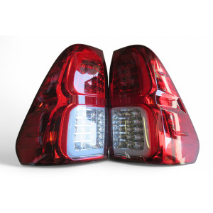 Paire de feux arrières à leds Hilux Revo - design origine avec leds 