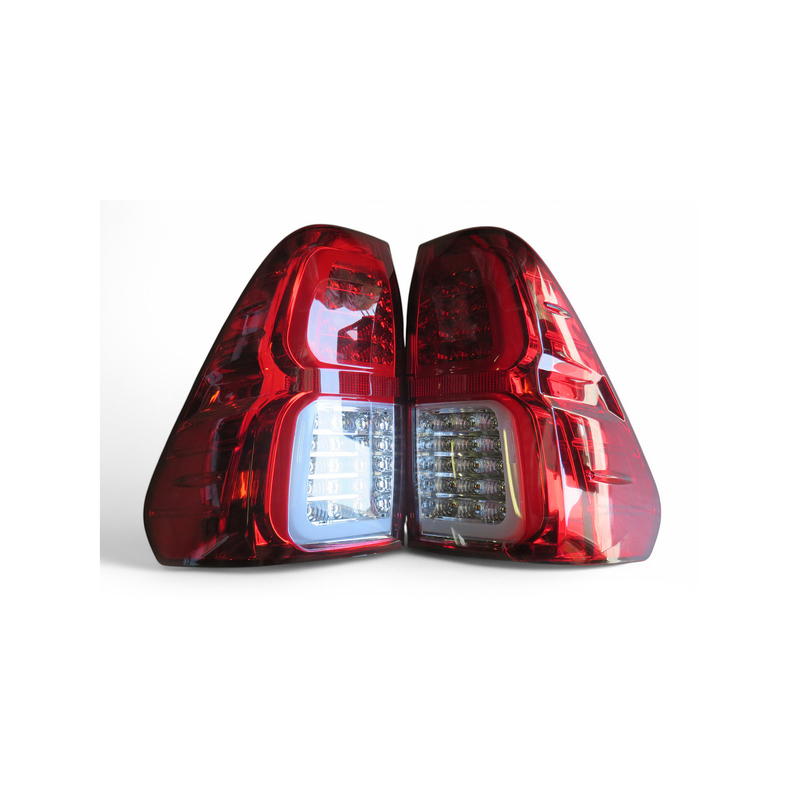 Paire de feux arrières à leds Hilux Revo - design origine avec leds 