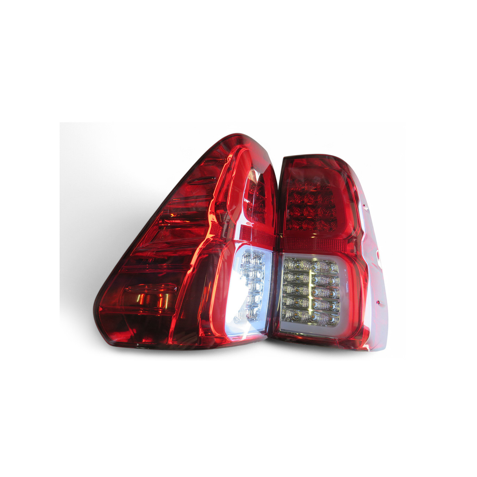 Paire de feux arrières à leds Hilux Revo - design origine avec leds 