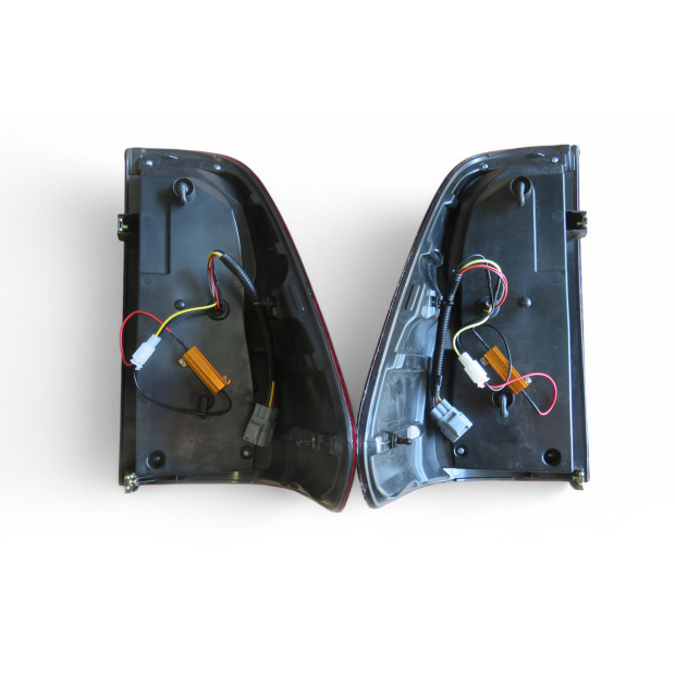 Paire de feux arrières à leds Hilux Revo - design origine avec leds 