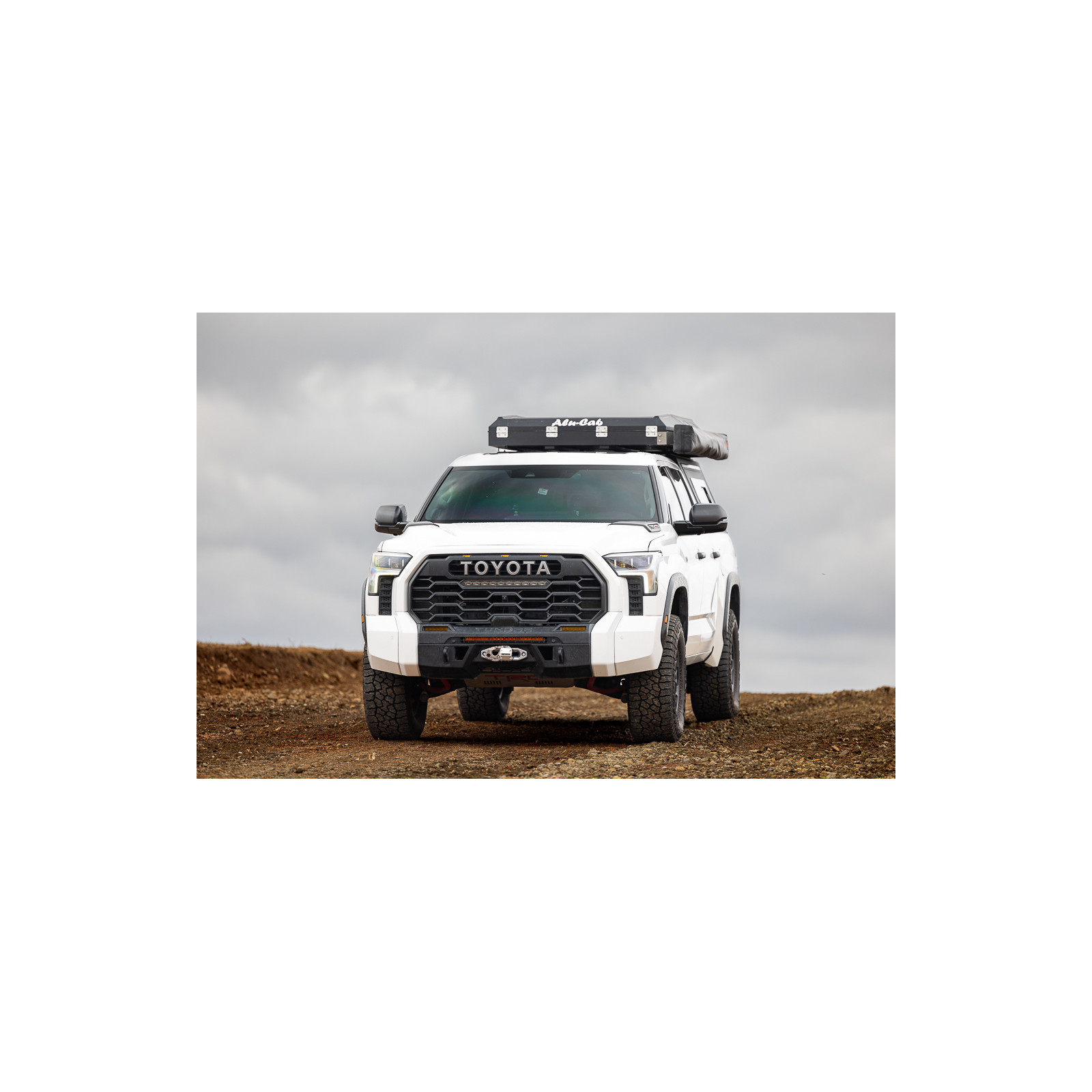 Hardtop Contour Full-size Toyota Tundra benne 5.5" 2022+ Alu-Cab 