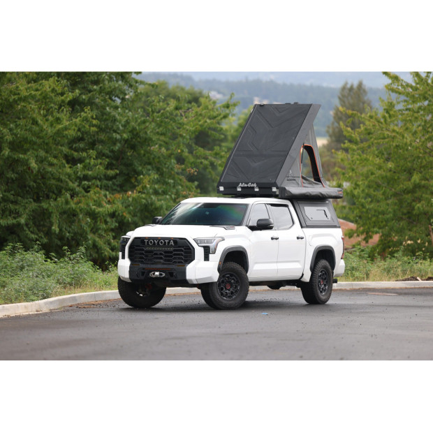 Hardtop Contour Full-size avec fenêtre Toyota Tundra benne 5.5" 2022+ Alu-Cab 