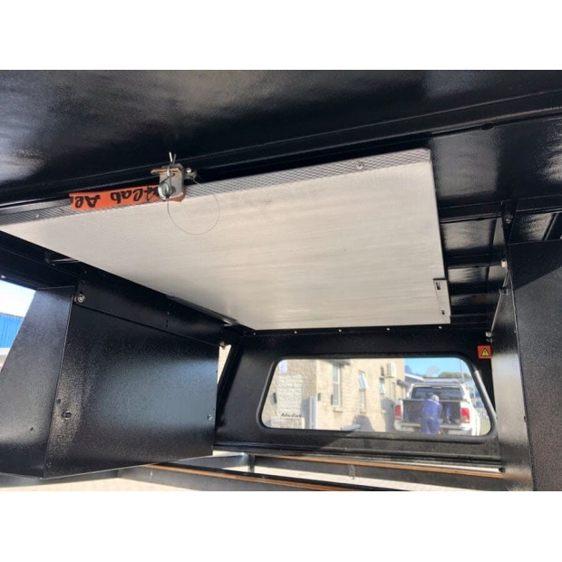 Supports de table de bivouac sous toit de hard-top rigide Alu-Cab 
