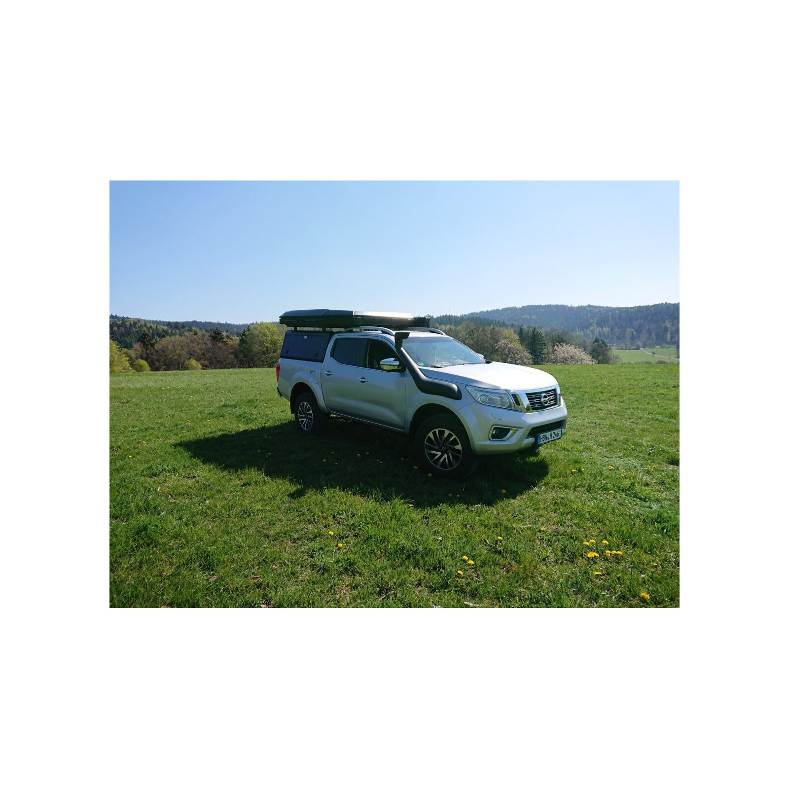 Hardtop Explorer noir lisse Nissan Navara NP300 2016-2021 double cabine Alu-Cab 