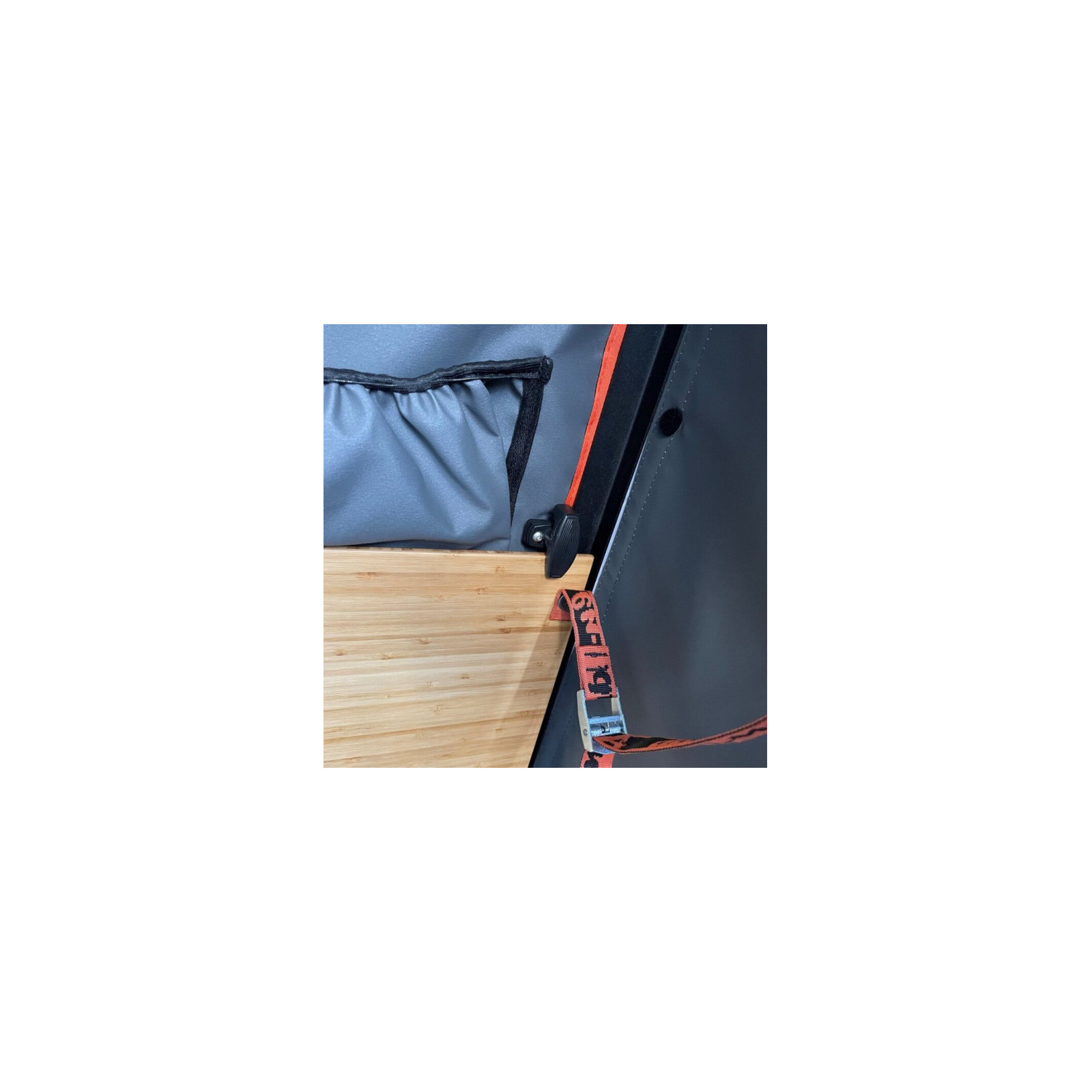 Table inclinable pour tente de toit Gen-R Alu-Cab 