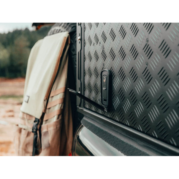 Couvercle de protection pour serrure de hard top Alu-Cab 