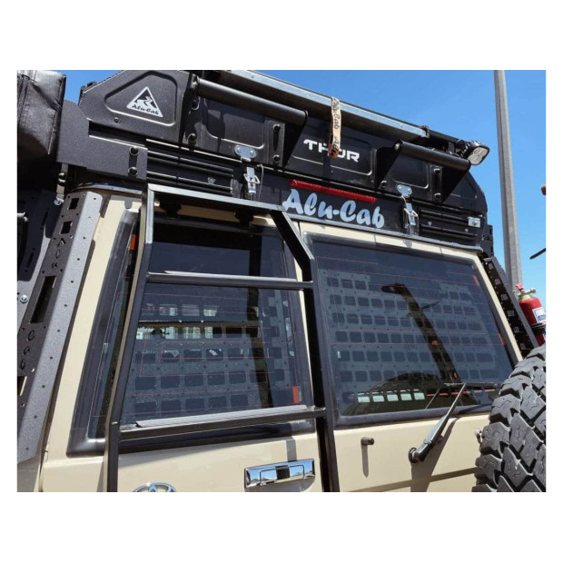Plaques Molle pour portes arrière Toyota GRJ 76 Alu-Cab 