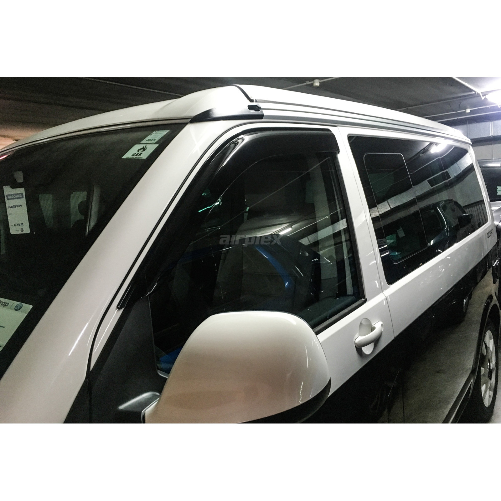 Jeu de 2 déflecteurs de vitre avant pour VW Transporter T5 T6 T6.1 - montage collé