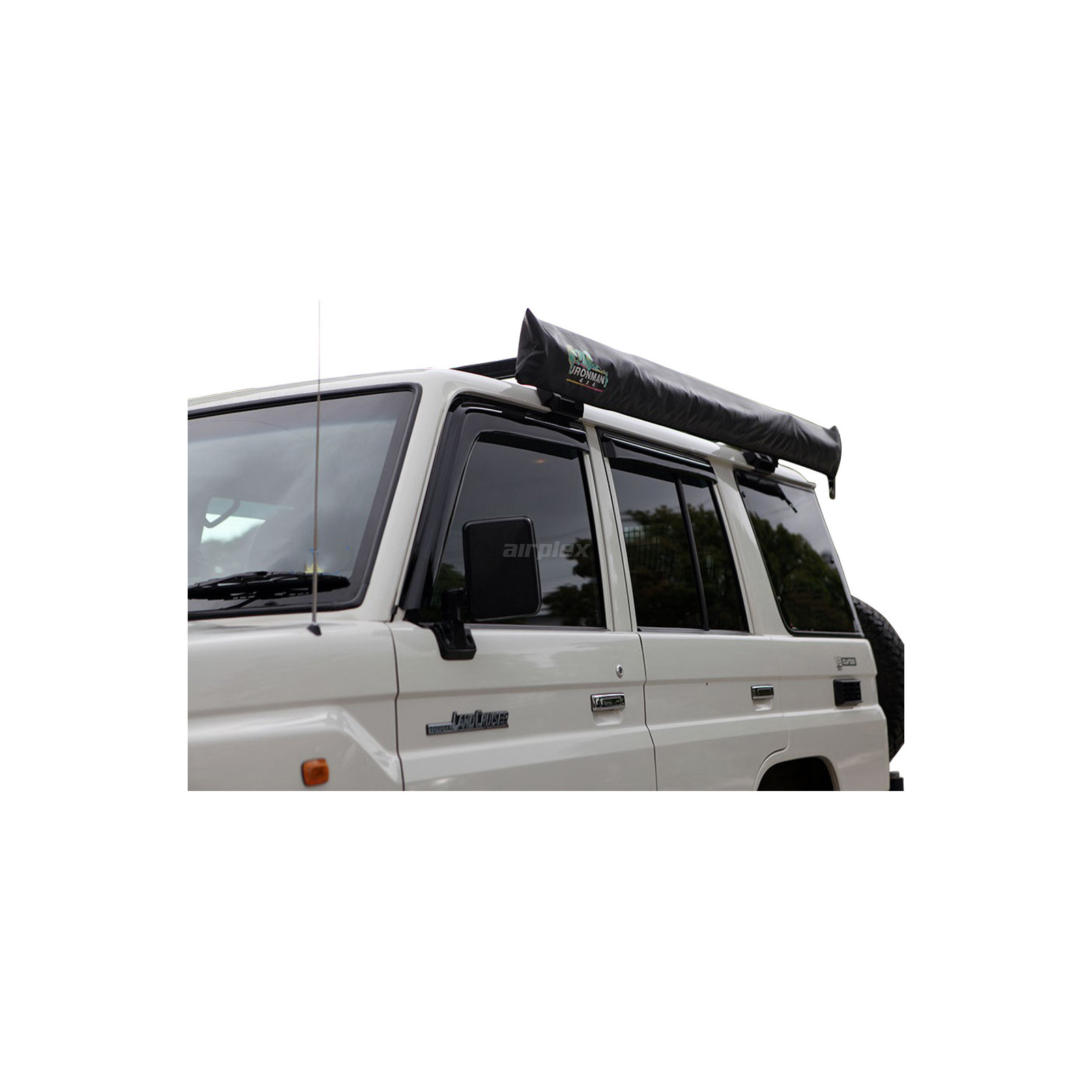 Jeu de 2 déflecteurs de vitre avant pour Serie 7 fourgon - montage collé