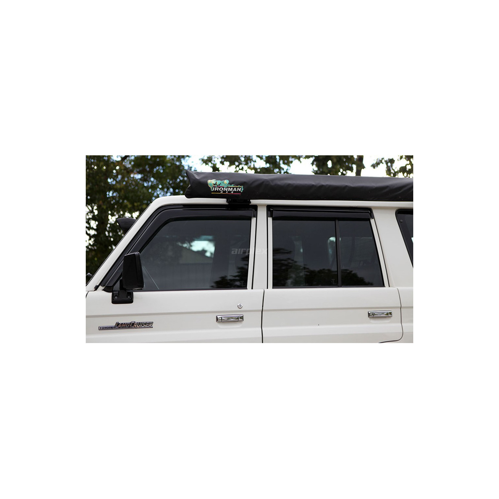 Jeu de 2 déflecteurs de vitre avant pour Serie 7 fourgon - montage collé