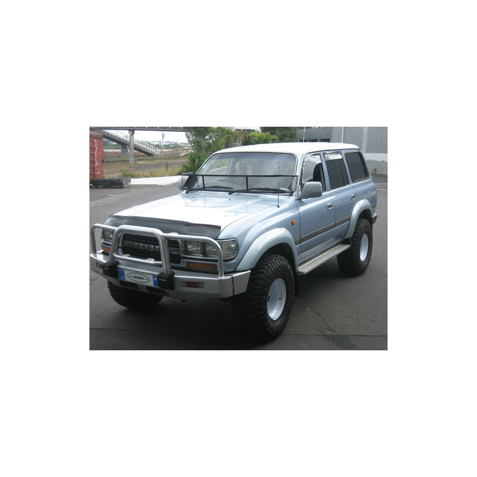 DEFLECTEUR CAPOT HDJ80