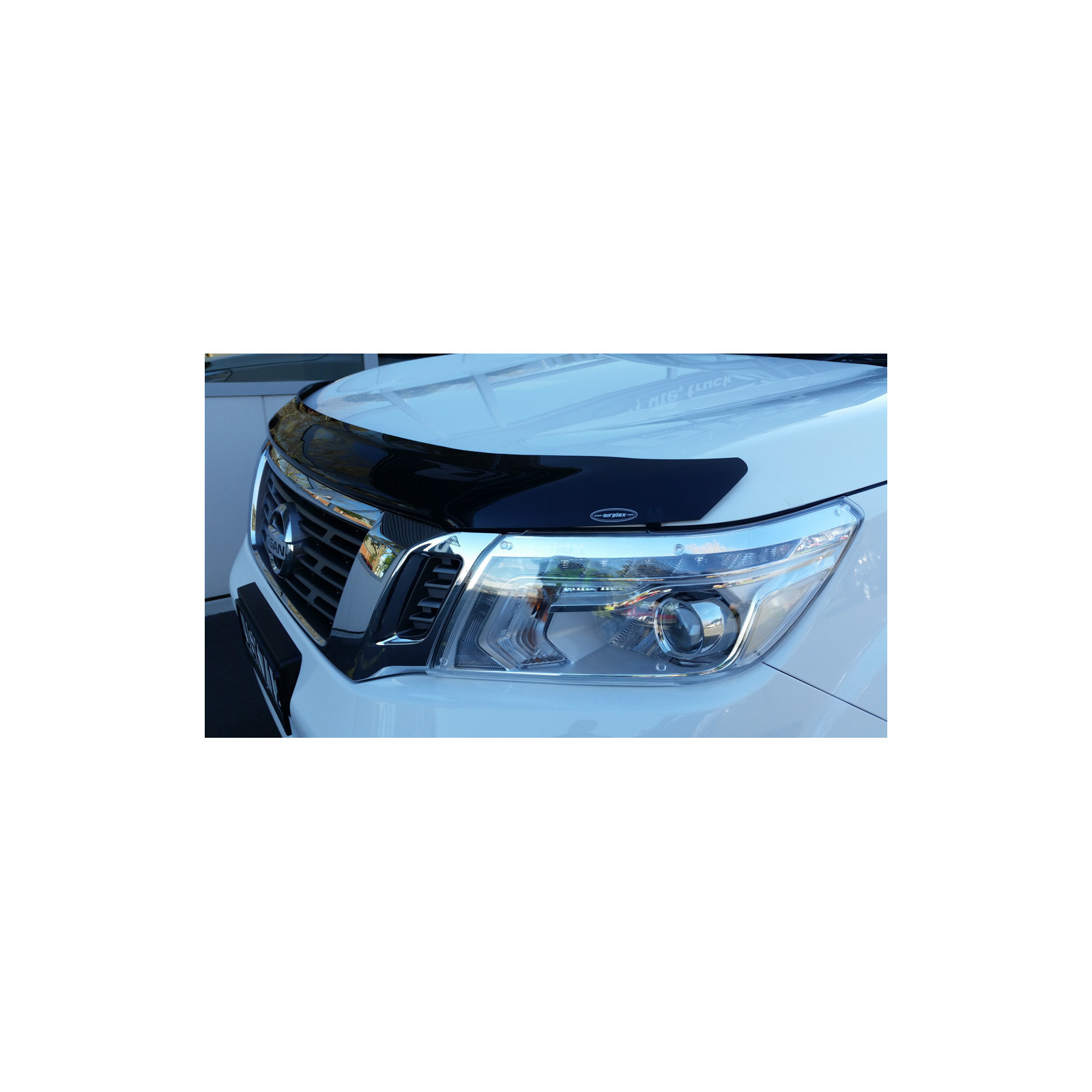 PROTECTION PHARE NAVARA D23