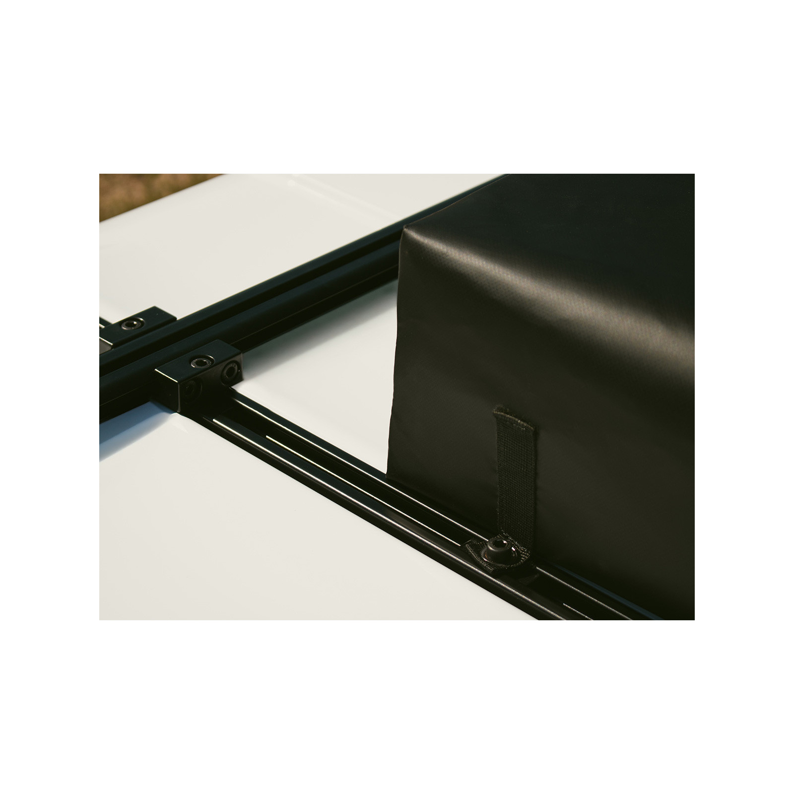 Tente de toit James Baroud Nova Frontier L