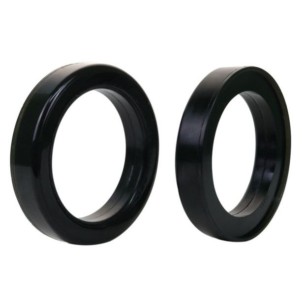 Paire de cales de ressorts arrières Whiteline pour HDJ80 HDJ100 30mm