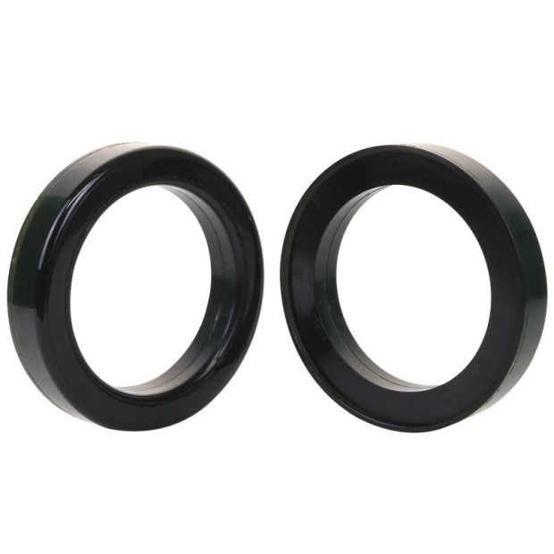 Paire de cales de ressorts arrières Whiteline pour HDJ80 HDJ100 30mm