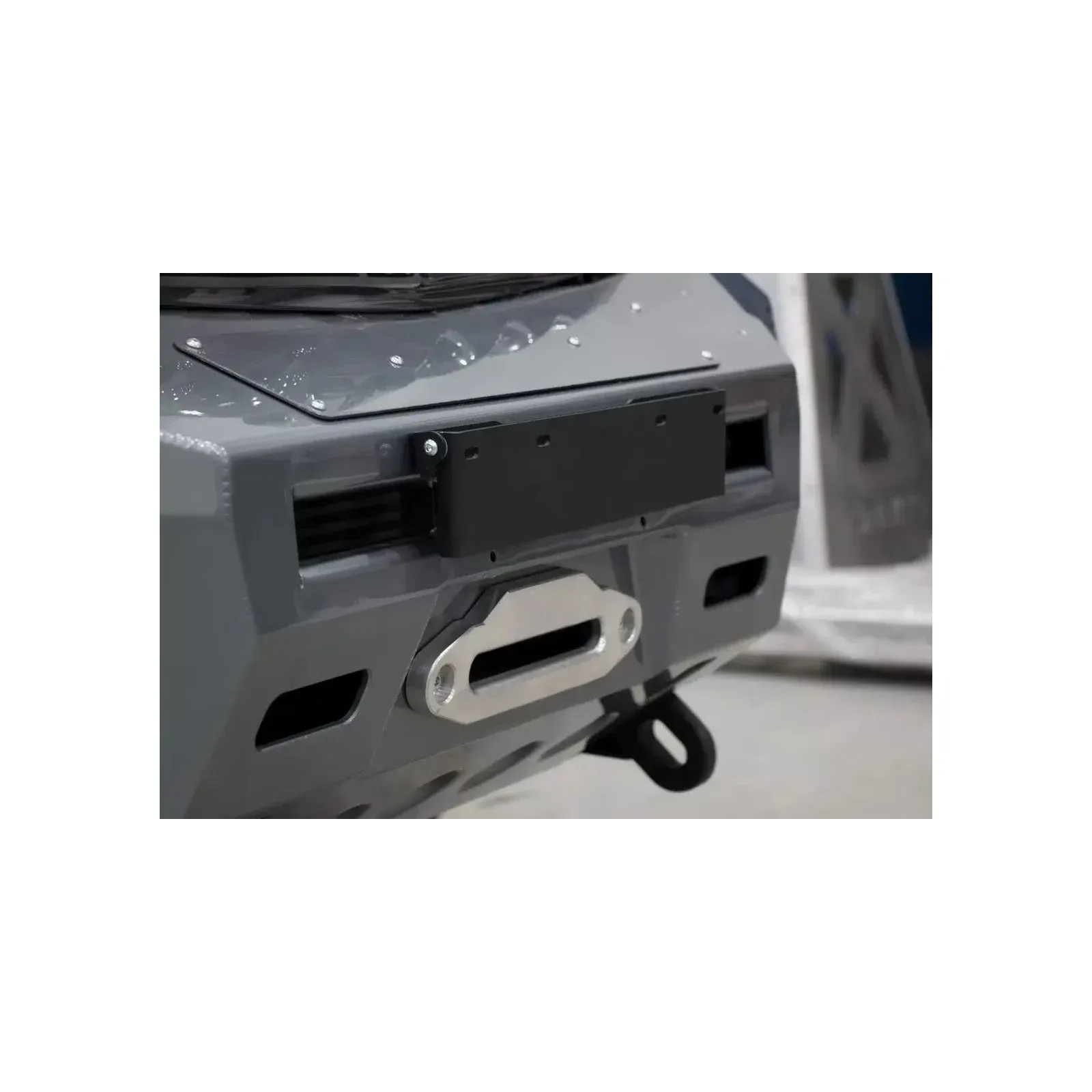 SUPPORT PLAQUE IMMATRICULATION PC AV PICK-UP