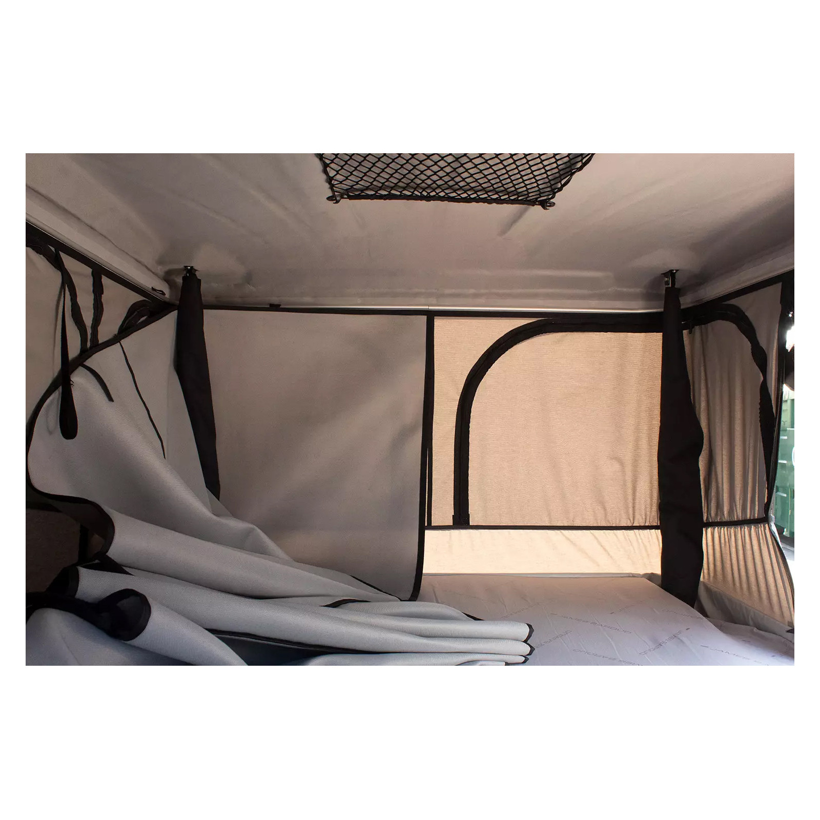 Isolation thermique pour tente de toit James Baroud Odyssey