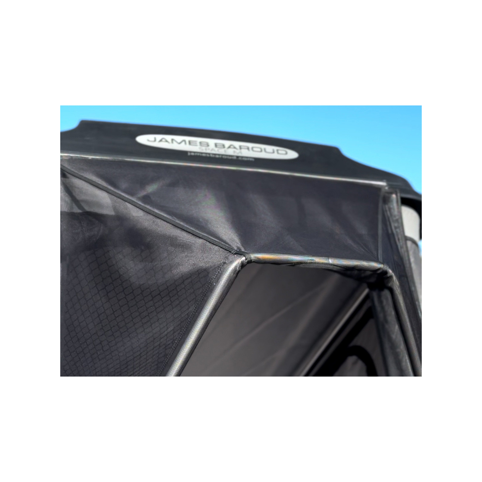 Avancée protection pluie et soleil James Baroud pour tente de toit Space M