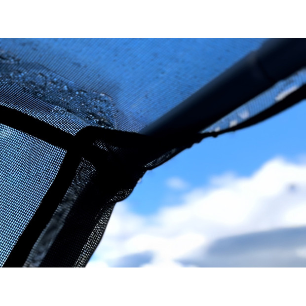 Avancée protection pluie et soleil James Baroud pour tente de toit Space M