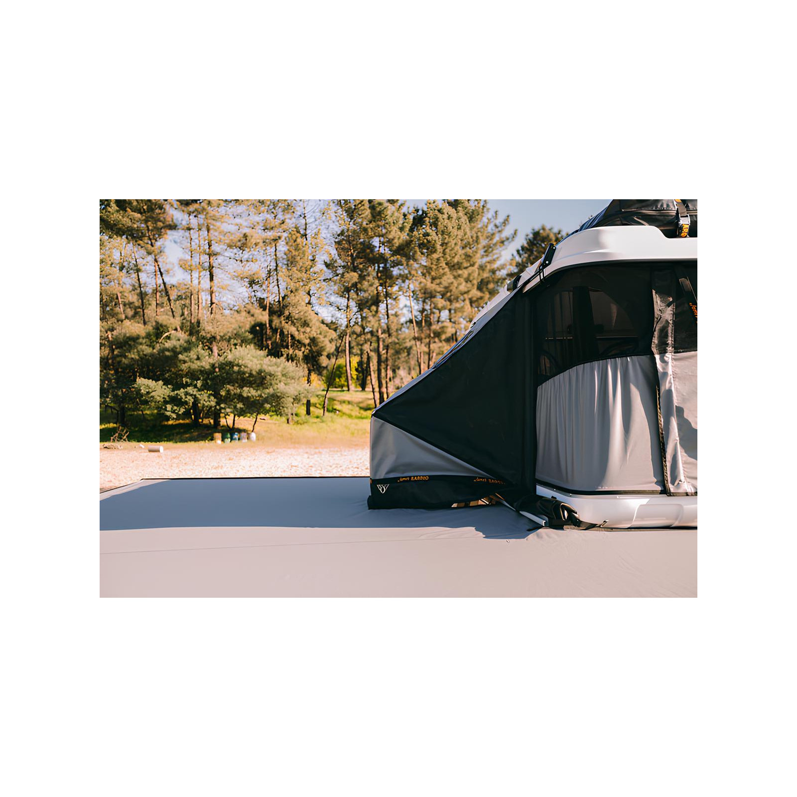 Tunnel de store entrée 70cm côté gauche pour tente de toit Space James Baroud