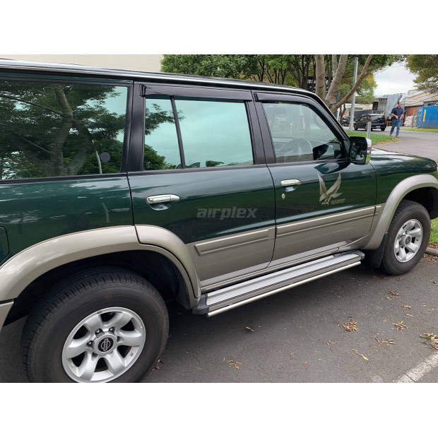Jeu 4 déflecteurs vitre avant et arrière Nissan Patrol GR Y61