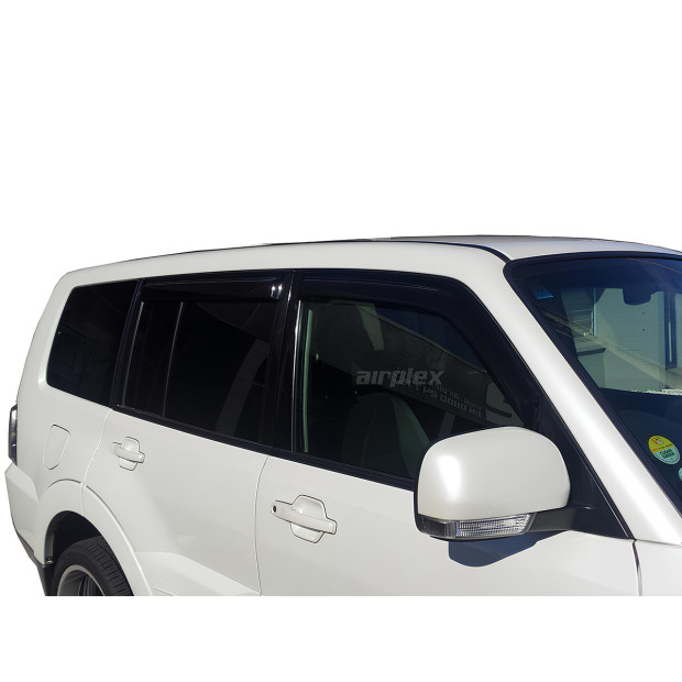 Jeu 4 déflecteurs de vitre avant et arrière Mitsubishi Pajero 2