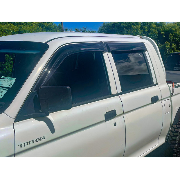 Jeu 4 déflecteurs vitre avant et arrière Mitsubishi L200 K74 1997-2006