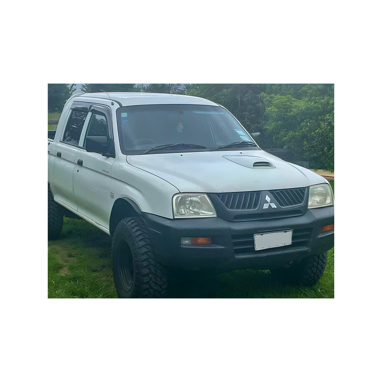 Jeu 4 déflecteurs vitre avant et arrière Mitsubishi L200 K74 1997-2006