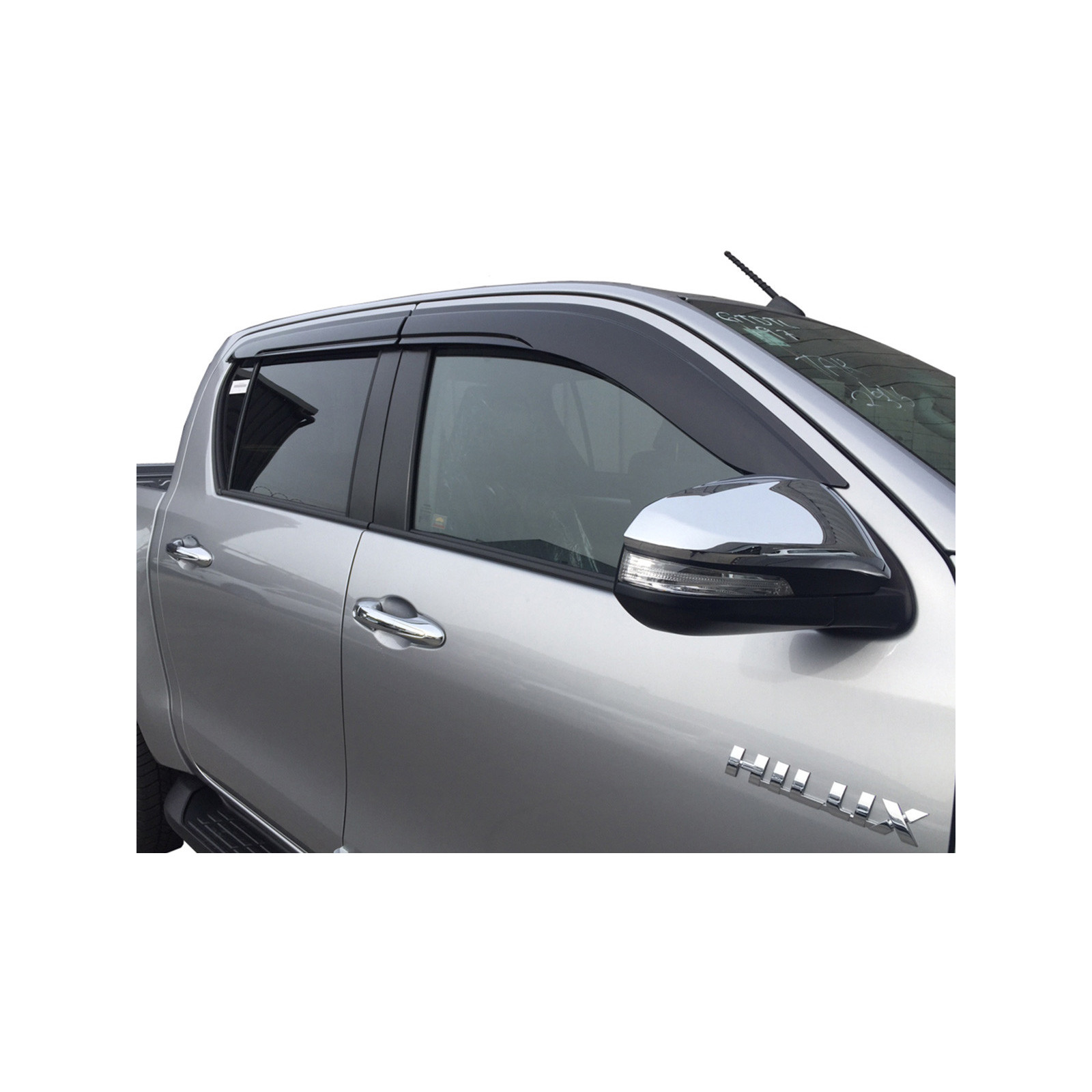 Jeu 4 déflecteurs vitre avant et arrière Hilux Revo