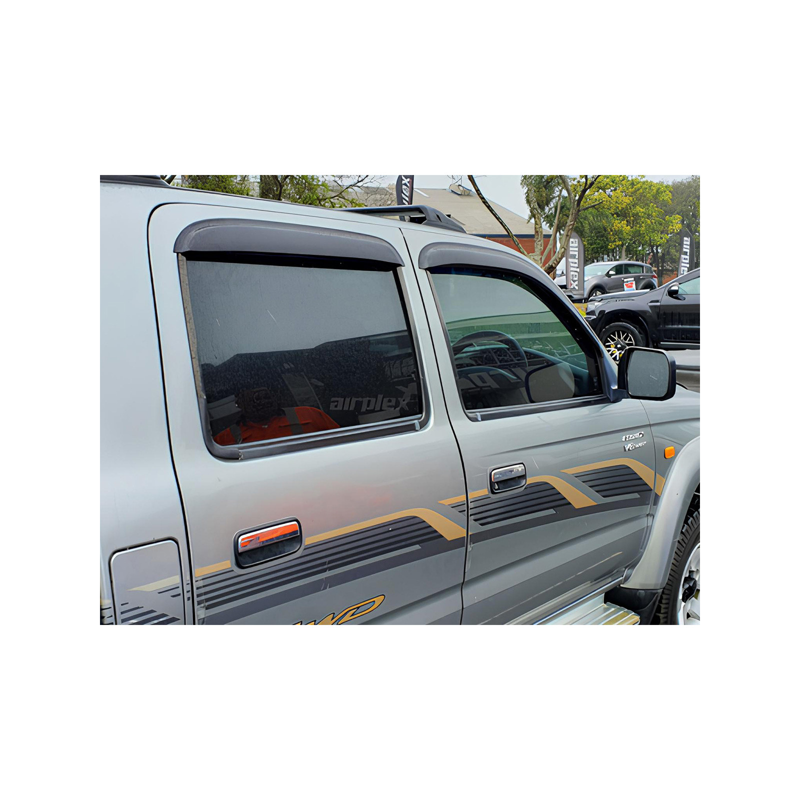 Jeu 4 déflecteurs vitre avant et arrière Toyota Hilux 1998-2004