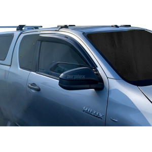 Jeu 2 déflecteurs de vitre avant Hilux Revo simple et Xtra cabine - montage collé