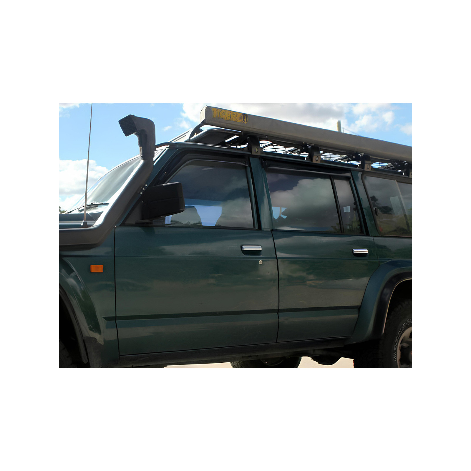 Jeu 4 déflecteurs vitre avant et arrière Nissan Patrol GR Y60