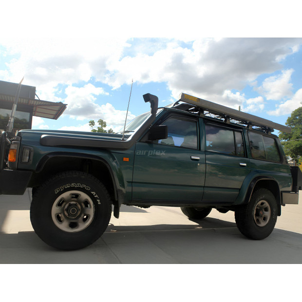 Jeu 4 déflecteurs vitre avant et arrière Nissan Patrol GR Y60